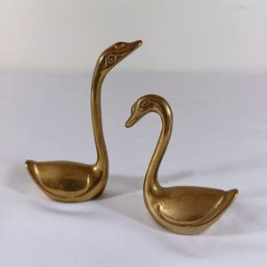 Elegant Gold Swan Figurines